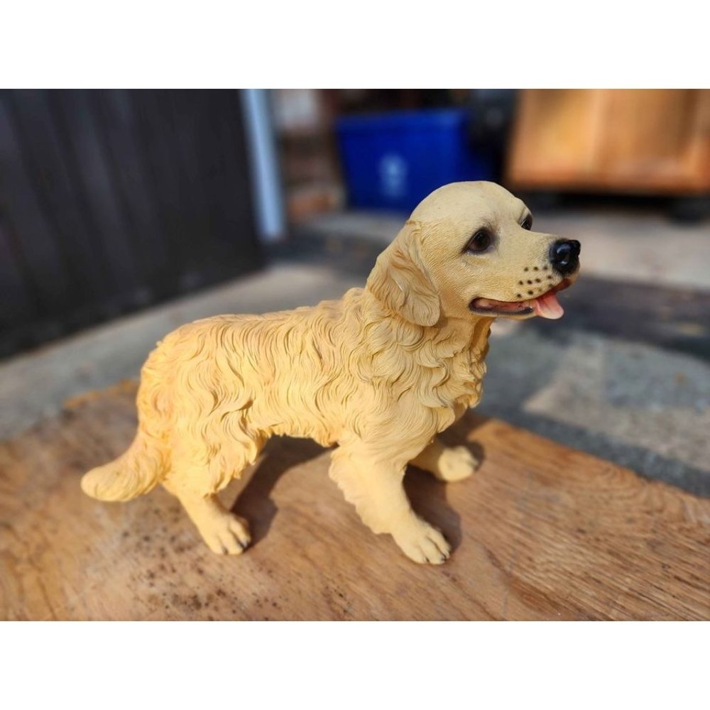 Golden Retriever Statue